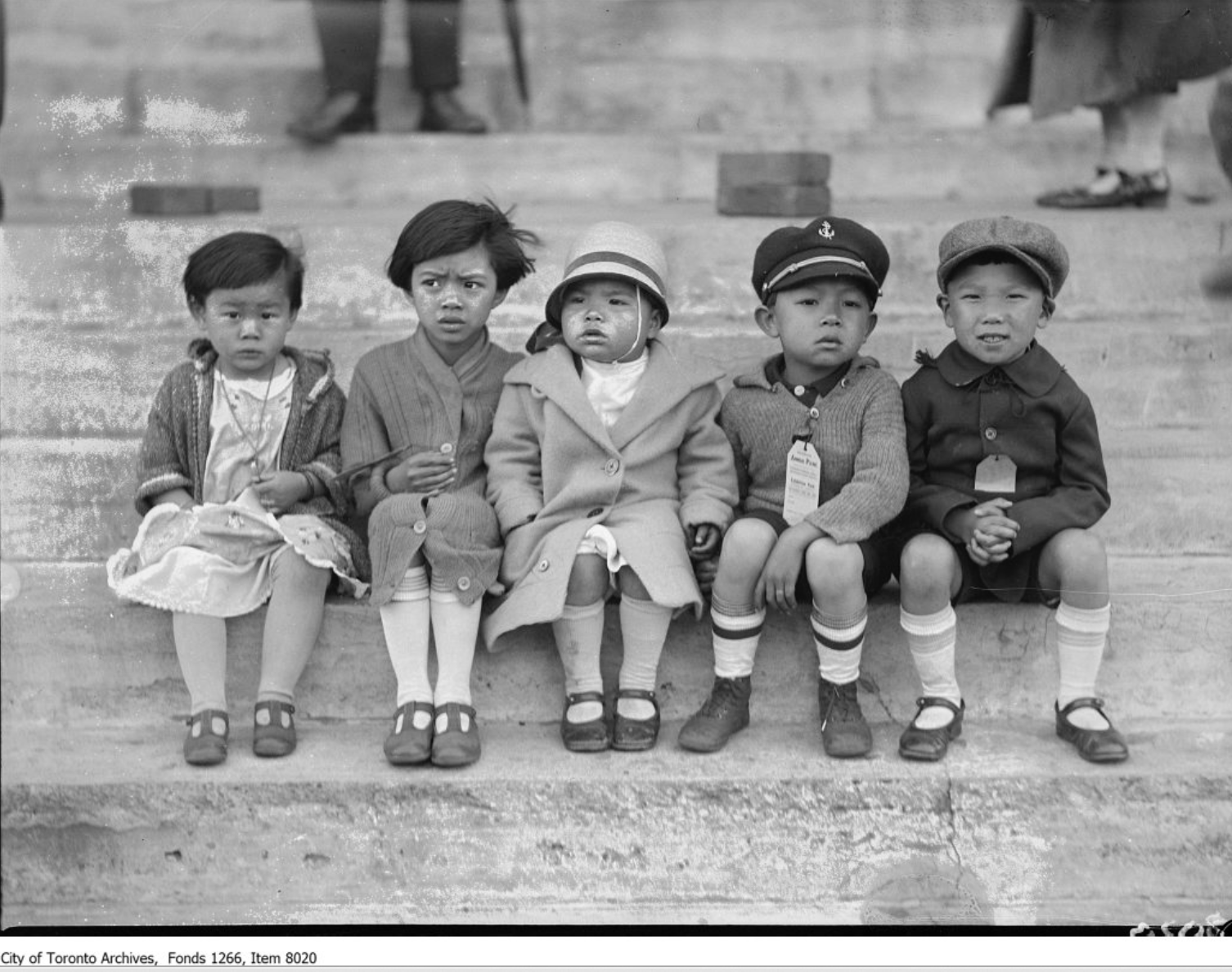 8-Filler - chinese children on picnic